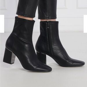 Elegant DKNY Black Ankle Boots